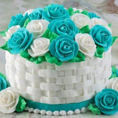 Vanilla Basket Floral cake